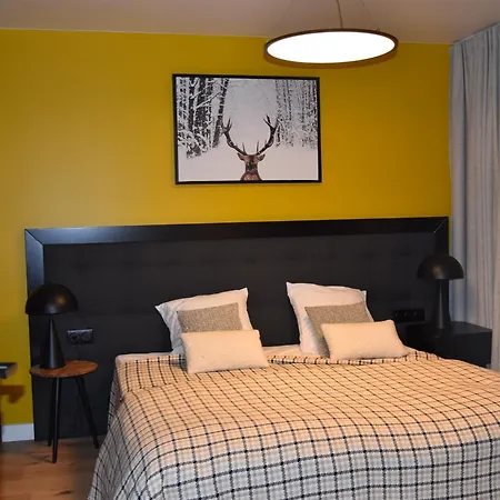 Neuf 5 Avec Sauna Et Parking, Acces Direct Aux Pistes - Fr-1-755-29 * La Plagne